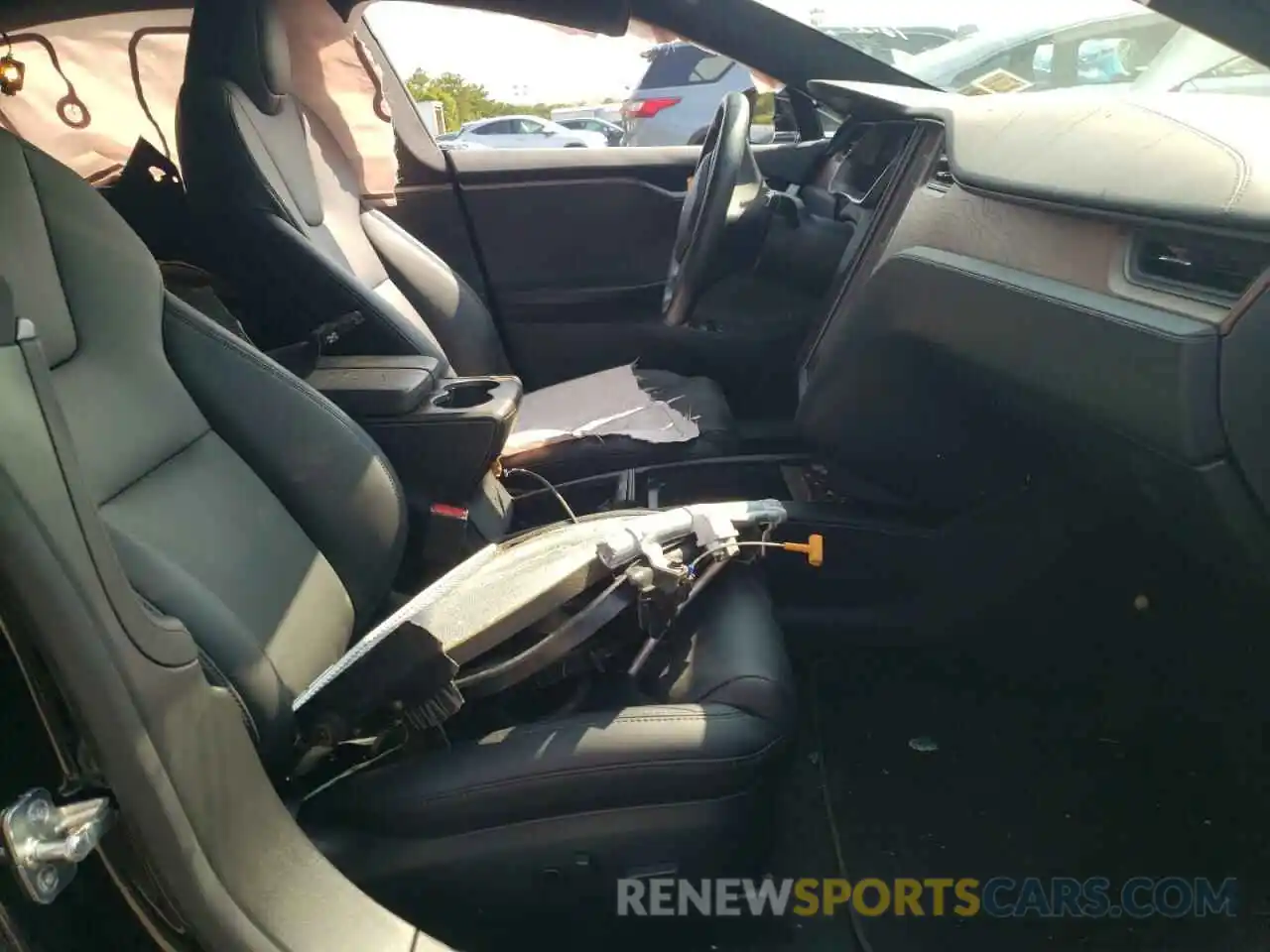 5 Photograph of a damaged car 5YJSA1E29LF413353 TESLA MODEL S 2020