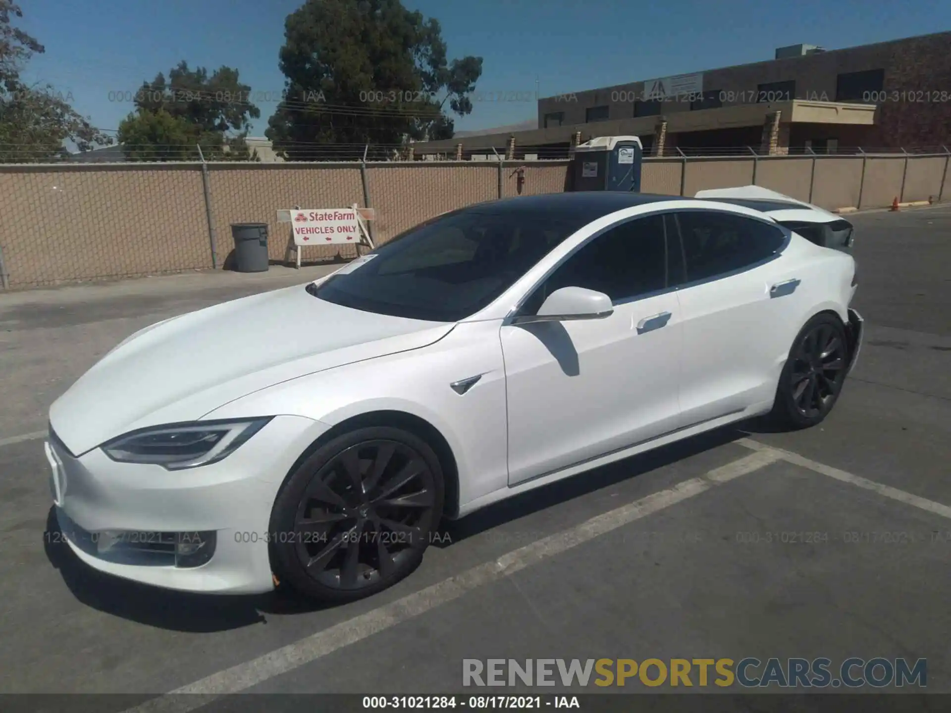 2 Photograph of a damaged car 5YJSA1E29LF415135 TESLA MODEL S 2020