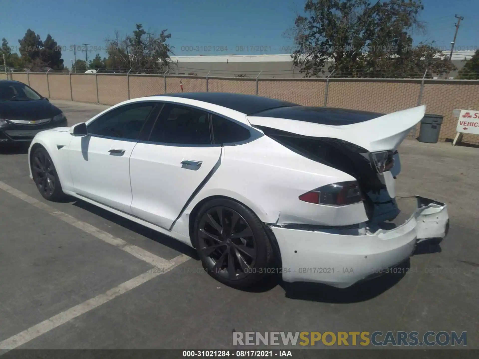 3 Photograph of a damaged car 5YJSA1E29LF415135 TESLA MODEL S 2020