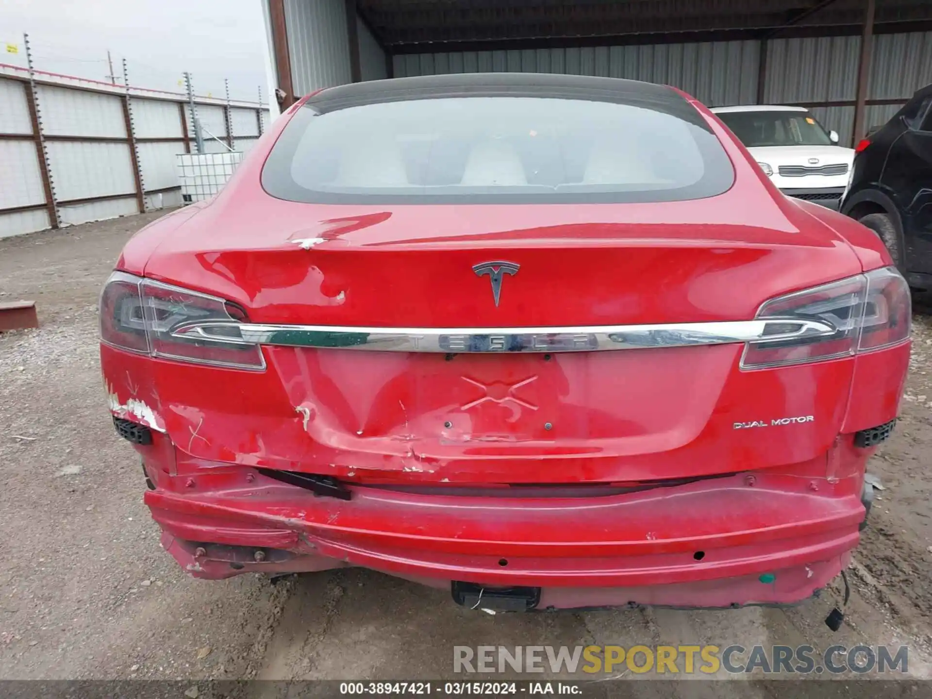 15 Photograph of a damaged car 5YJSA1E29LF416172 TESLA MODEL S 2020