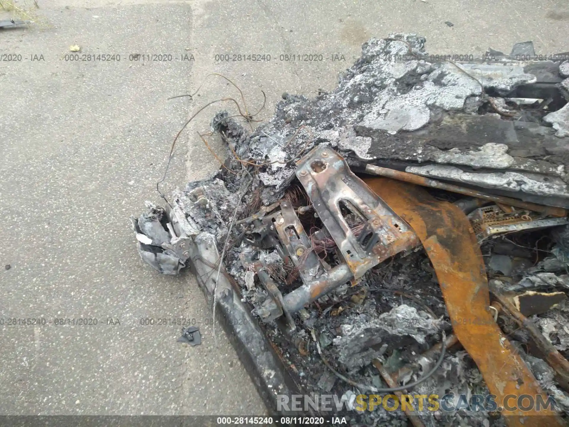 7 Photograph of a damaged car 5YJSA1E2XLF354989 TESLA MODEL S 2020
