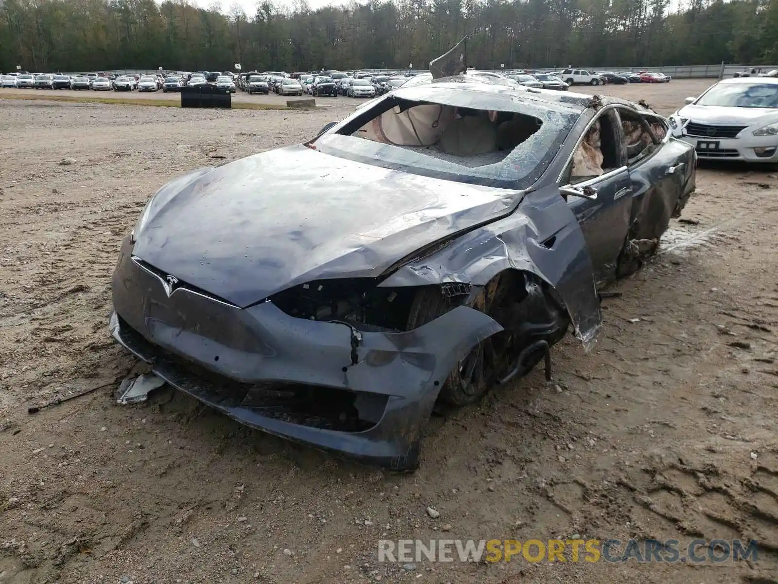 2 Photograph of a damaged car 5YJSA1E2XLF413135 TESLA MODEL S 2020