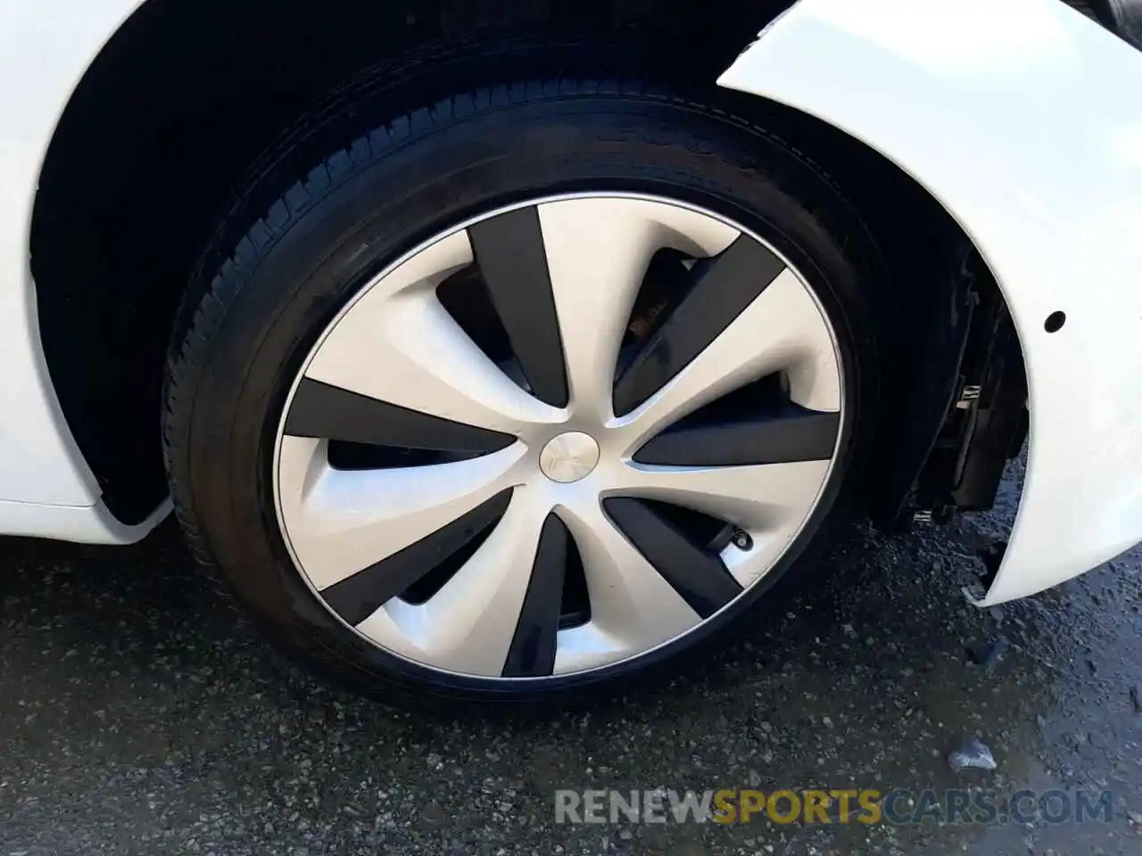 10 Photograph of a damaged car 5YJSA1E2XLF413376 TESLA MODEL S 2020