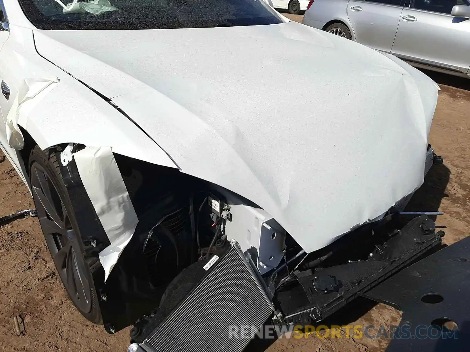 9 Photograph of a damaged car 5YJSA1E2XLF415208 TESLA MODEL S 2020