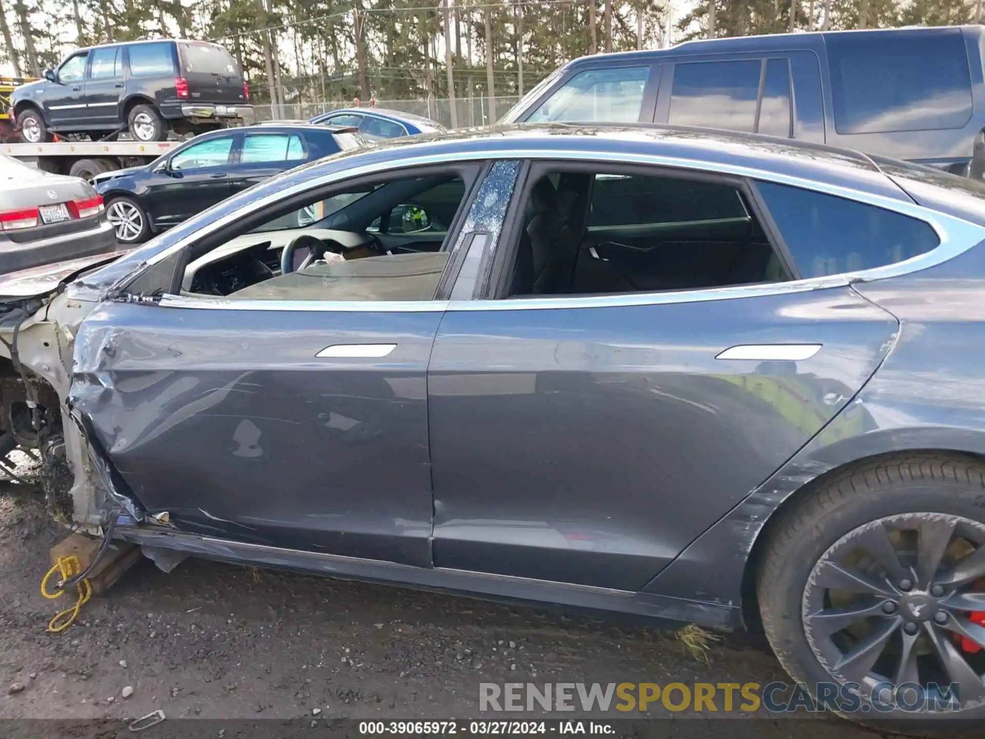 14 Photograph of a damaged car 5YJSA1E42LF366863 TESLA MODEL S 2020