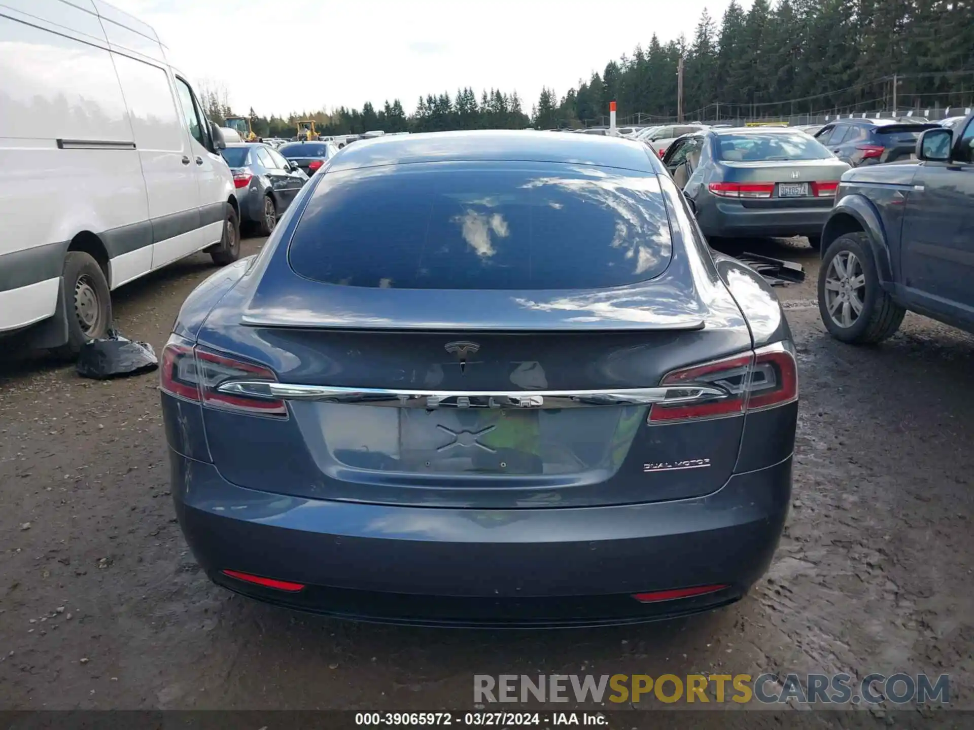 16 Photograph of a damaged car 5YJSA1E42LF366863 TESLA MODEL S 2020