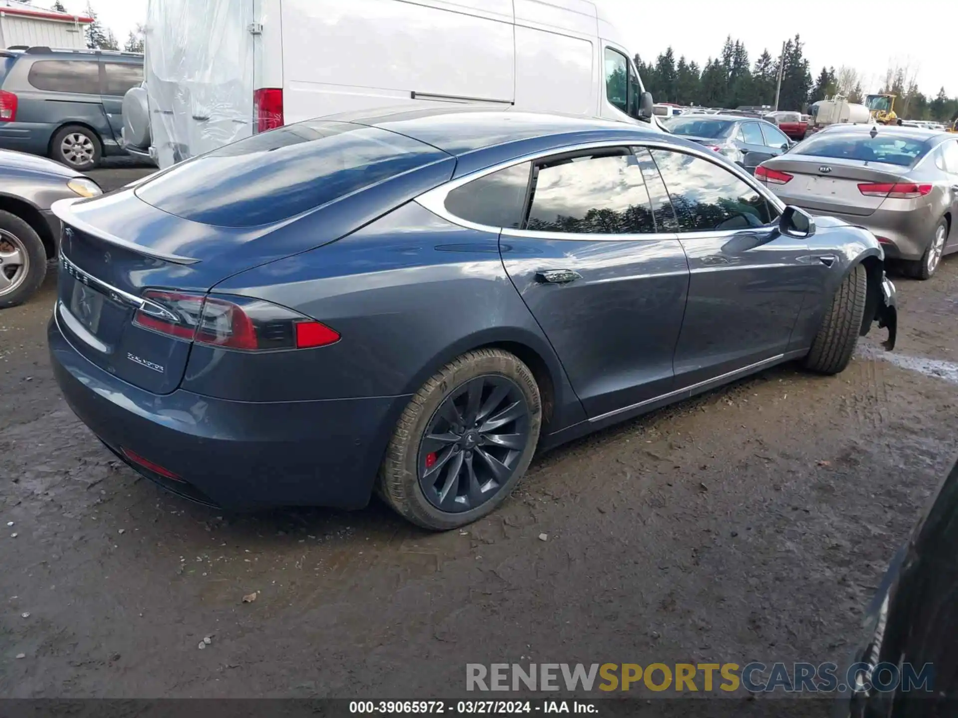 4 Photograph of a damaged car 5YJSA1E42LF366863 TESLA MODEL S 2020