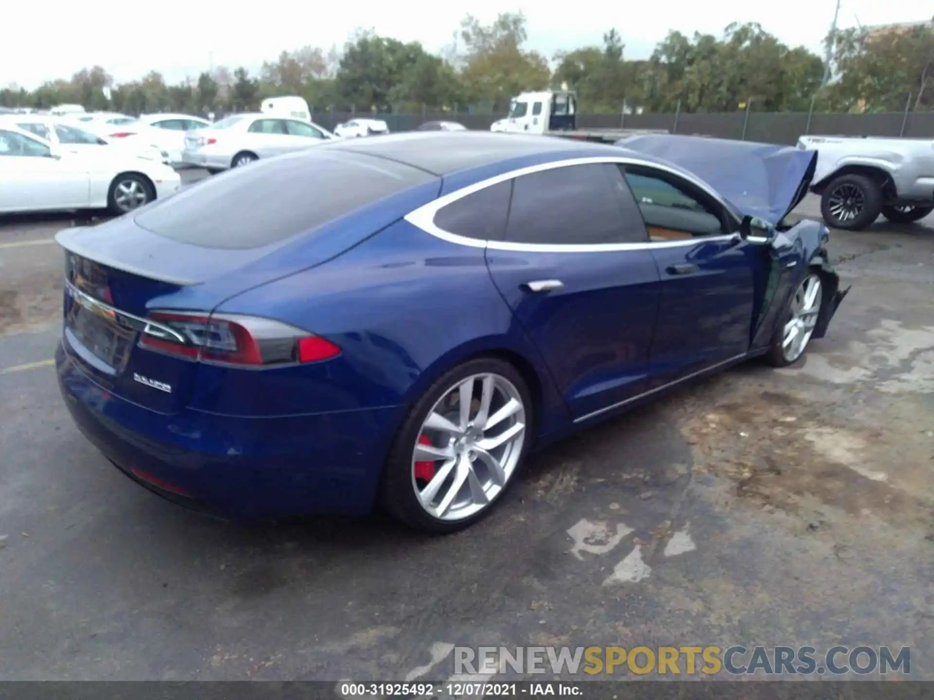 4 Photograph of a damaged car 5YJSA1E43LF364779 TESLA MODEL S 2020