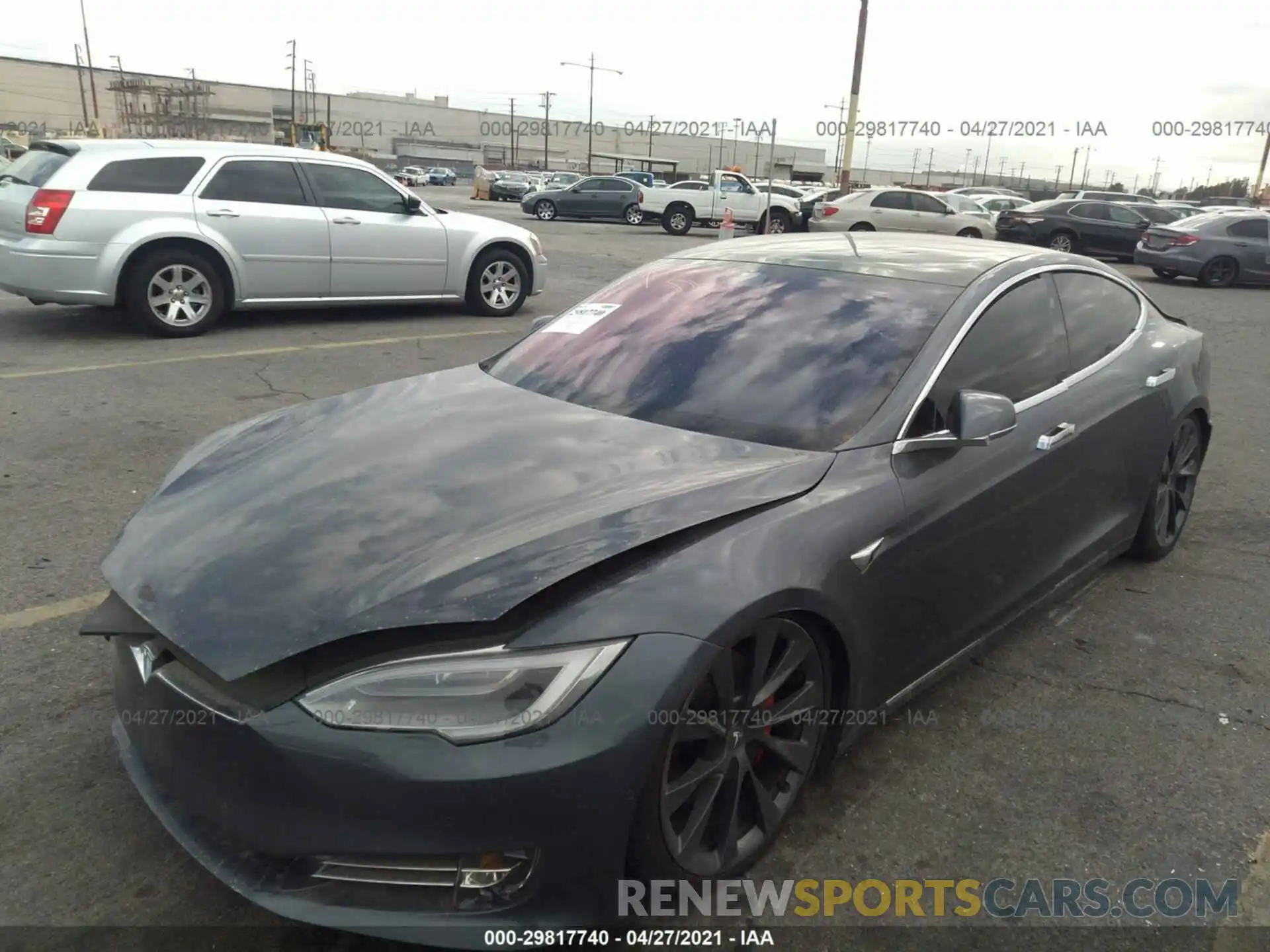 2 Photograph of a damaged car 5YJSA1E43LF402771 TESLA MODEL S 2020