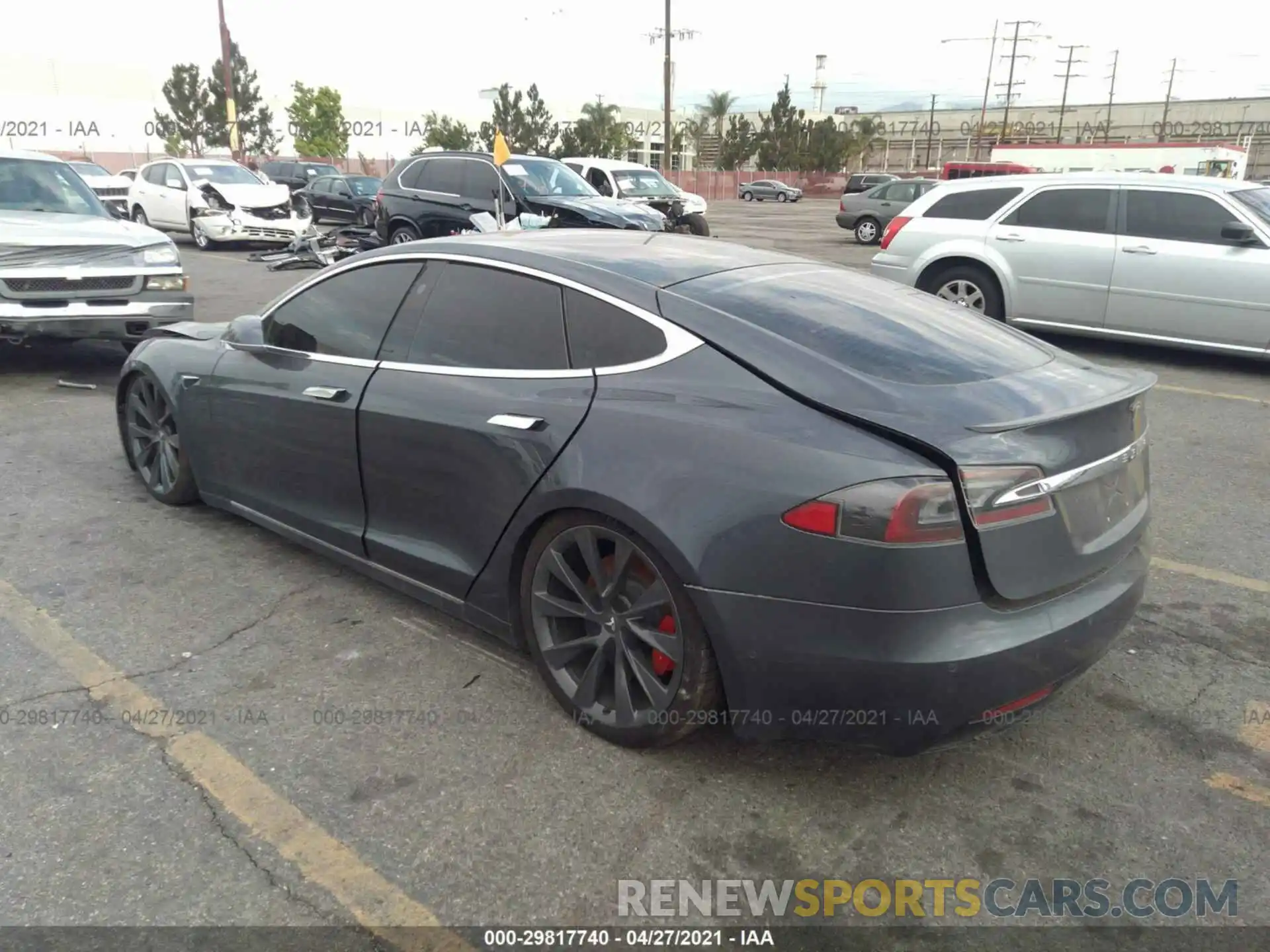 3 Photograph of a damaged car 5YJSA1E43LF402771 TESLA MODEL S 2020