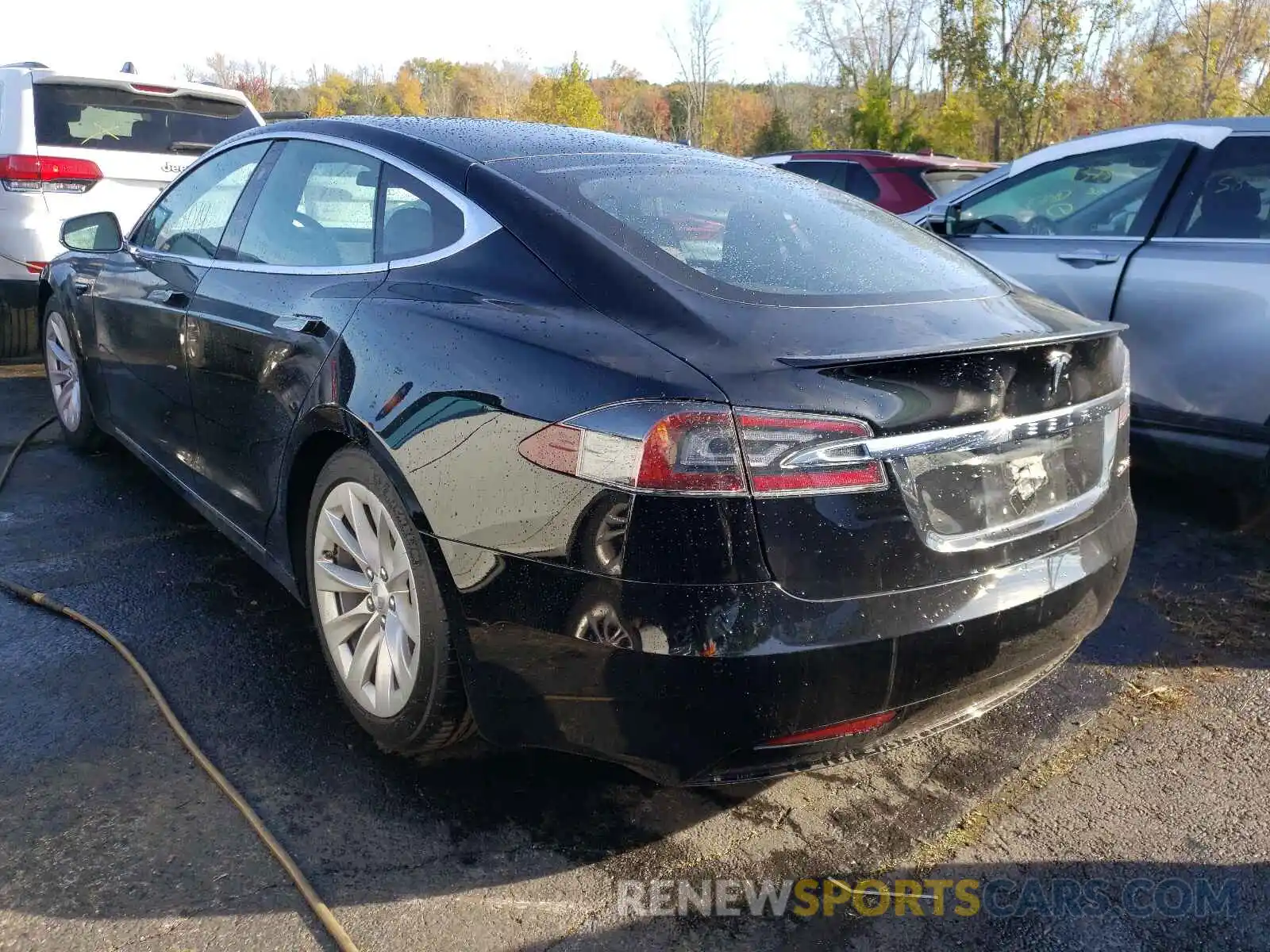 3 Фотография поврежденного автомобиля 5YJSA1E44LF390968 TESLA MODEL S 2020