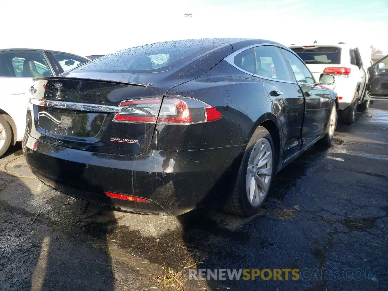 4 Фотография поврежденного автомобиля 5YJSA1E44LF390968 TESLA MODEL S 2020