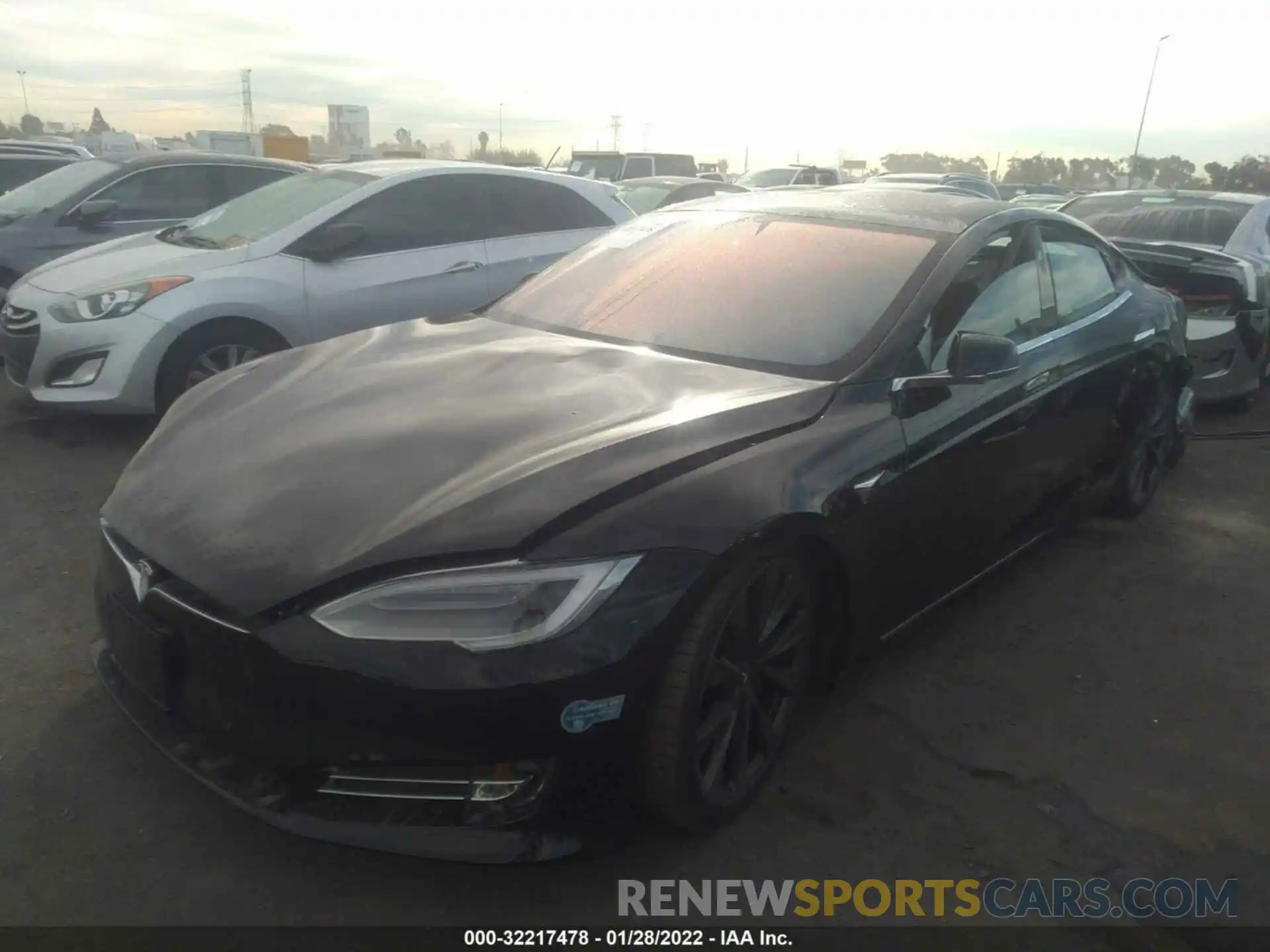 2 Фотография поврежденного автомобиля 5YJSA1E44LF416128 TESLA MODEL S 2020