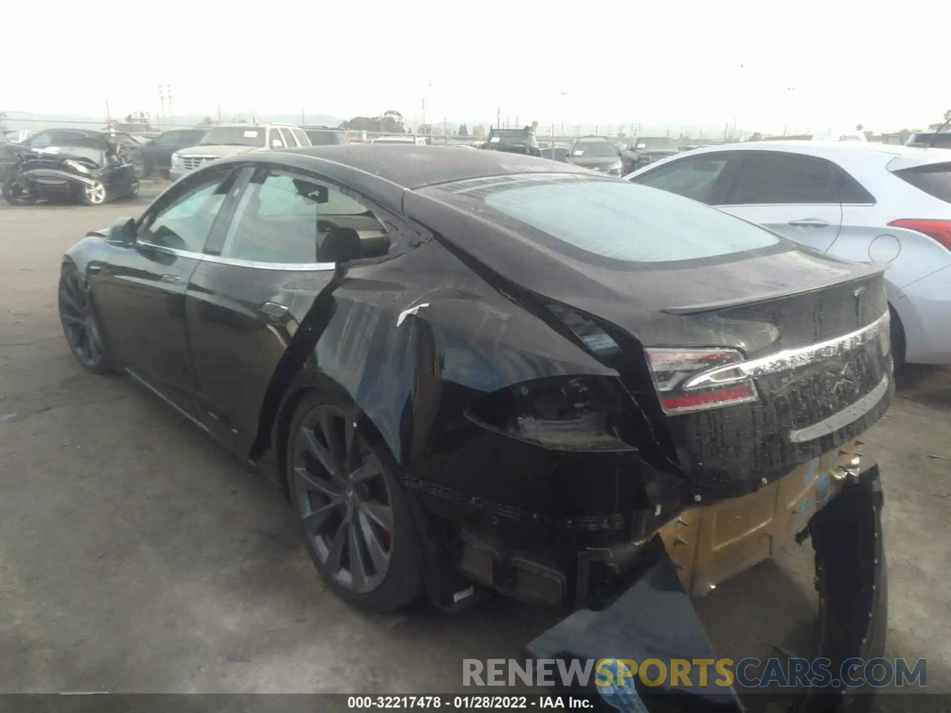 3 Photograph of a damaged car 5YJSA1E44LF416128 TESLA MODEL S 2020