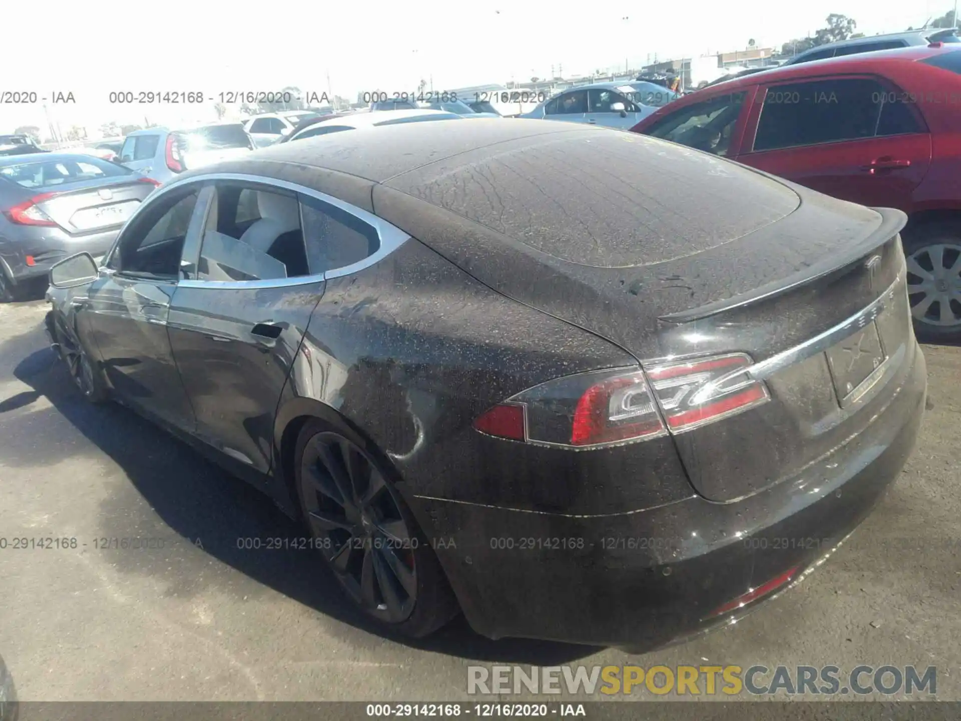 3 Photograph of a damaged car 5YJSA1E46LF396805 TESLA MODEL S 2020