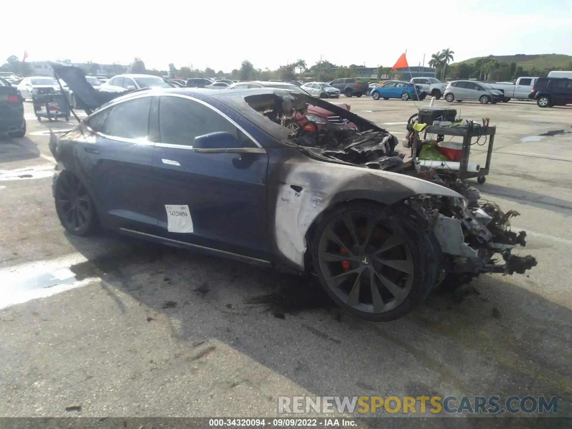 1 Photograph of a damaged car 5YJSA1E46LF400397 TESLA MODEL S 2020