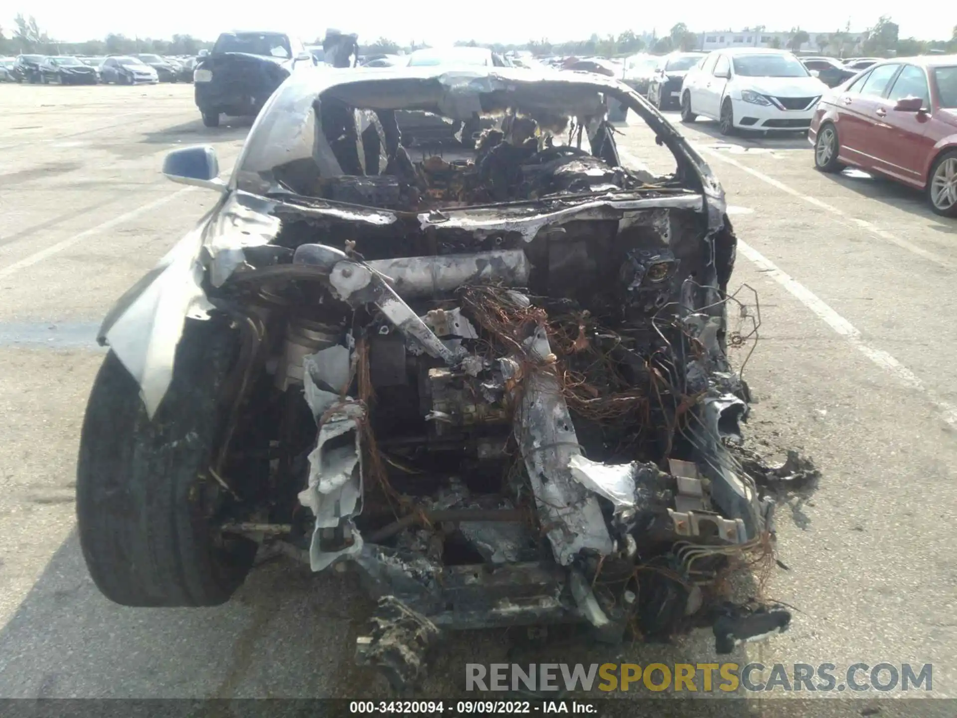 6 Photograph of a damaged car 5YJSA1E46LF400397 TESLA MODEL S 2020