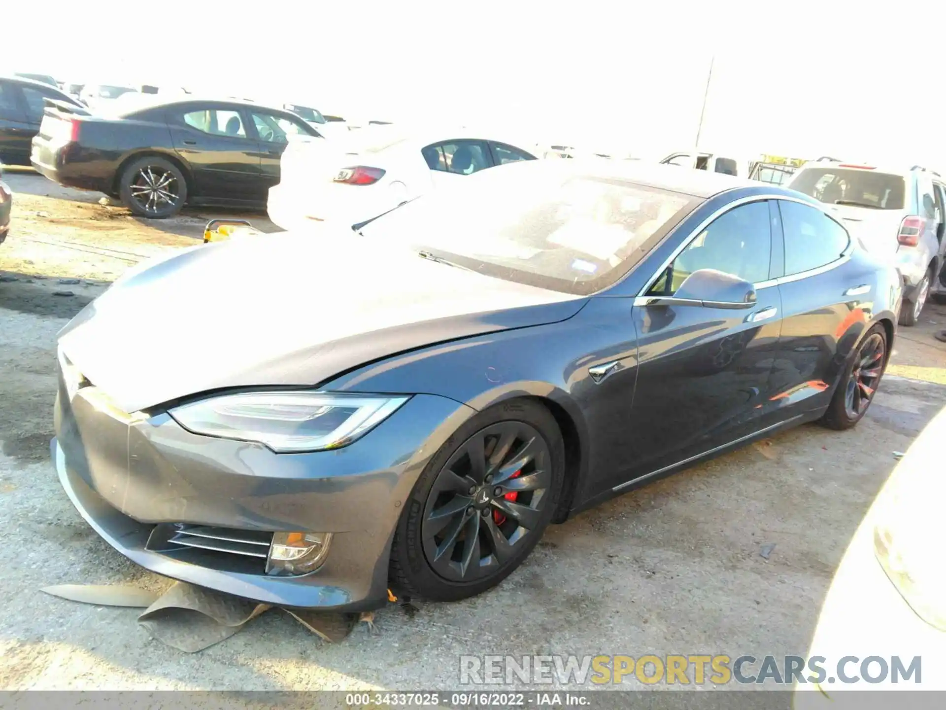 2 Фотография поврежденного автомобиля 5YJSA1E47LF365157 TESLA MODEL S 2020