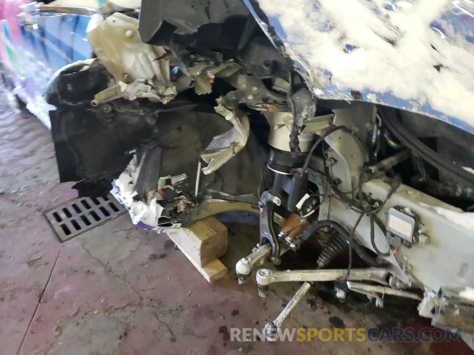 9 Photograph of a damaged car 5YJSA1E47LF397073 TESLA MODEL S 2020