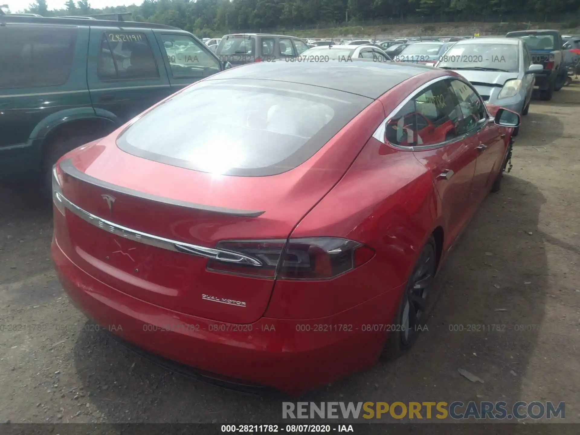 4 Photograph of a damaged car 5YJSA1E49LF368206 TESLA MODEL S 2020