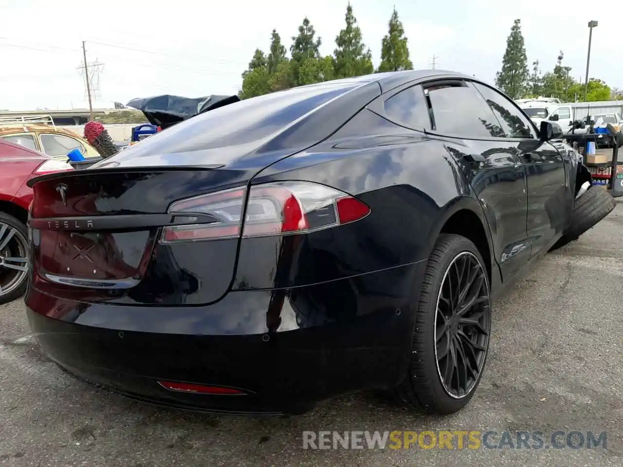 4 Фотография поврежденного автомобиля 5YJSA1E49LF392151 TESLA MODEL S 2020