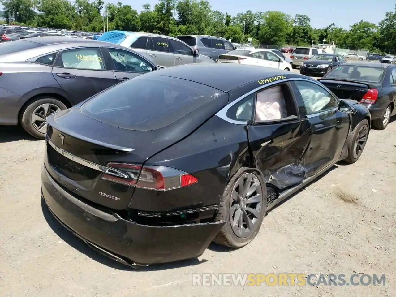 4 Photograph of a damaged car 5YJSA1E4XLF390814 TESLA MODEL S 2020