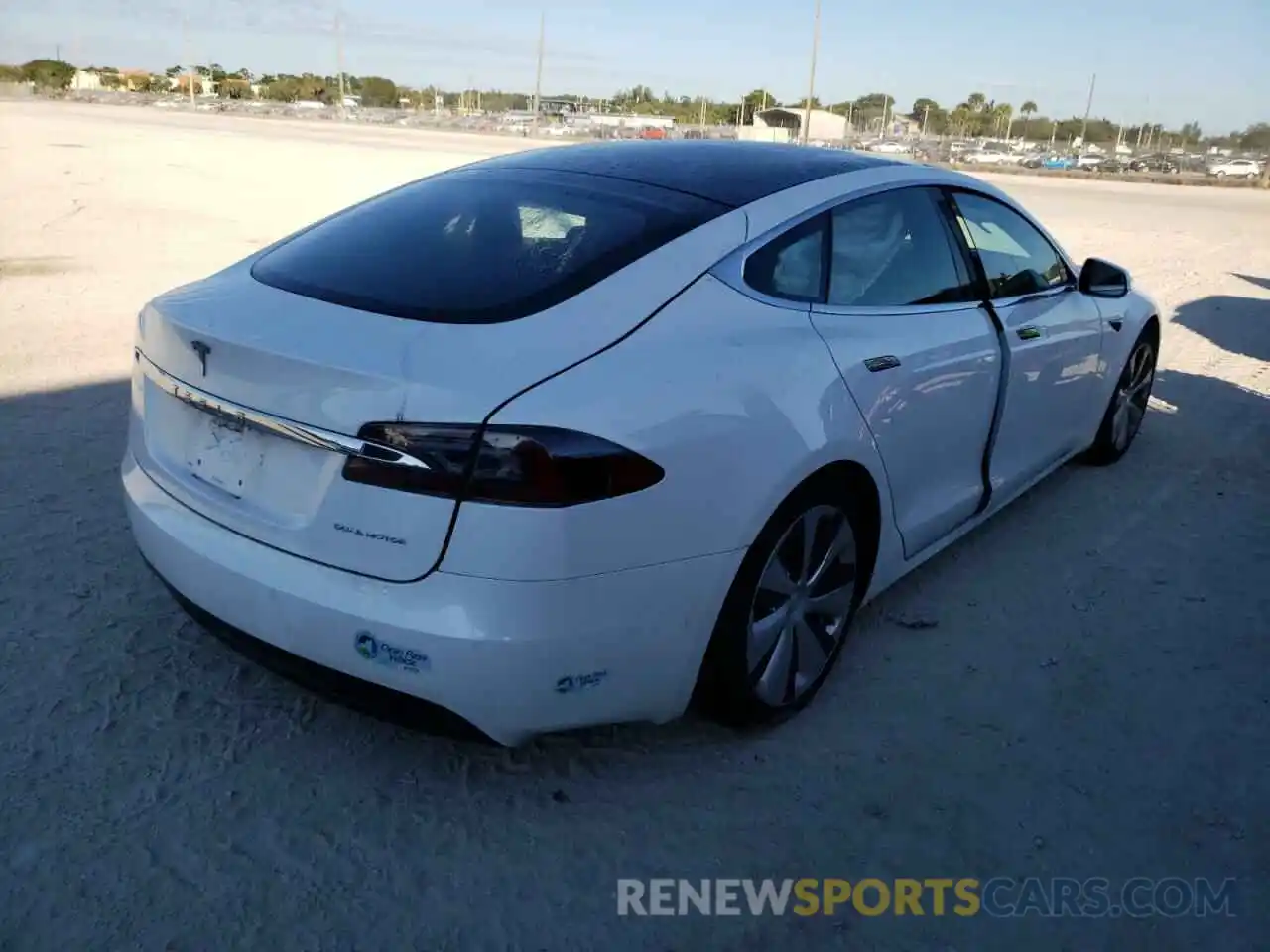 4 Photograph of a damaged car 5YJSA1E20MF426154 TESLA MODEL S 2021