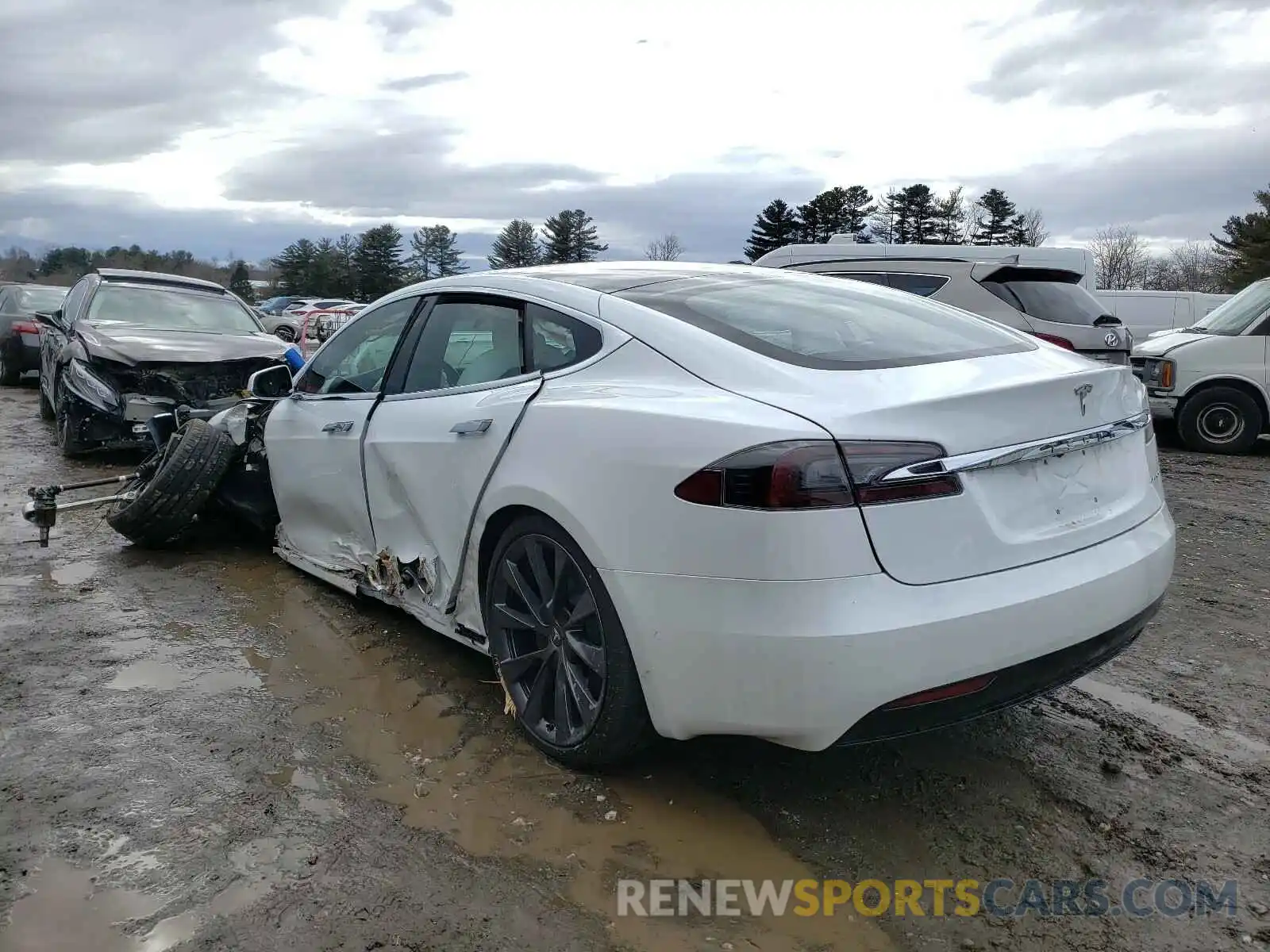 3 Photograph of a damaged car 5YJSA1E21MF426275 TESLA MODEL S 2021