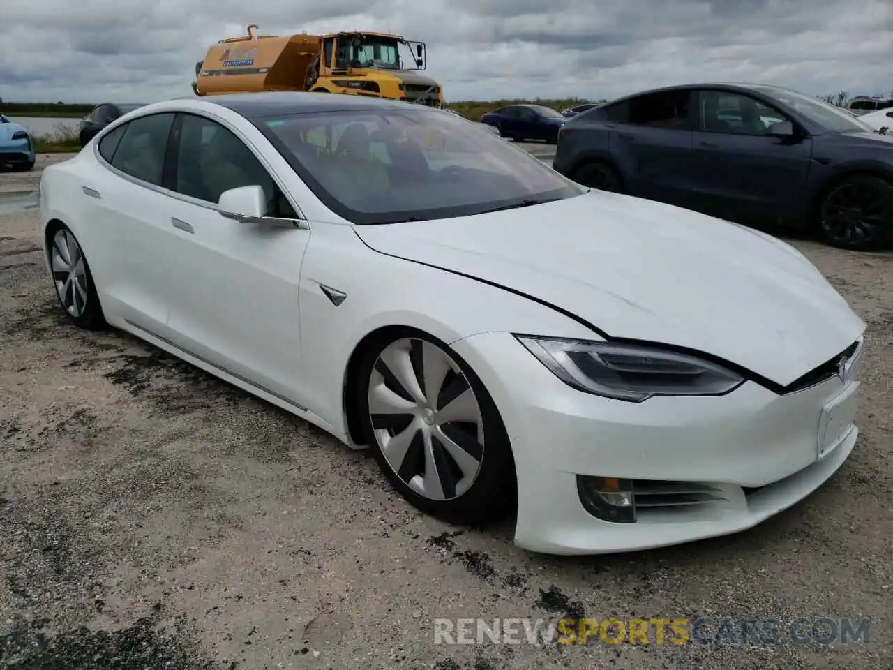 1 Photograph of a damaged car 5YJSA1E25MF425940 TESLA MODEL S 2021