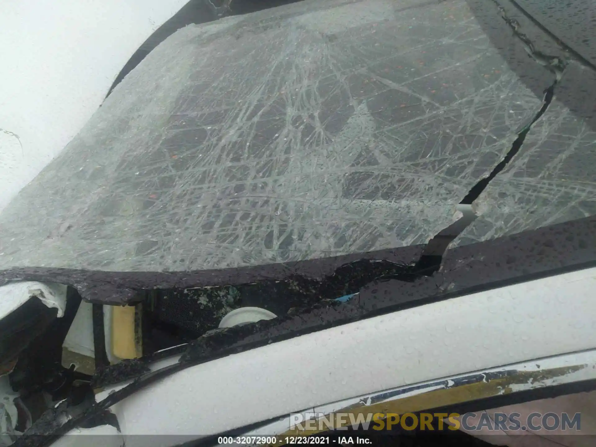 7 Photograph of a damaged car 5YJSA1E27MF427575 TESLA MODEL S 2021