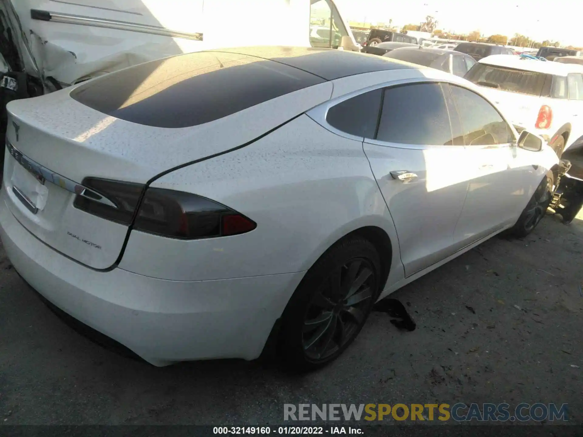 4 Photograph of a damaged car 5YJSA1E29MF427500 TESLA MODEL S 2021