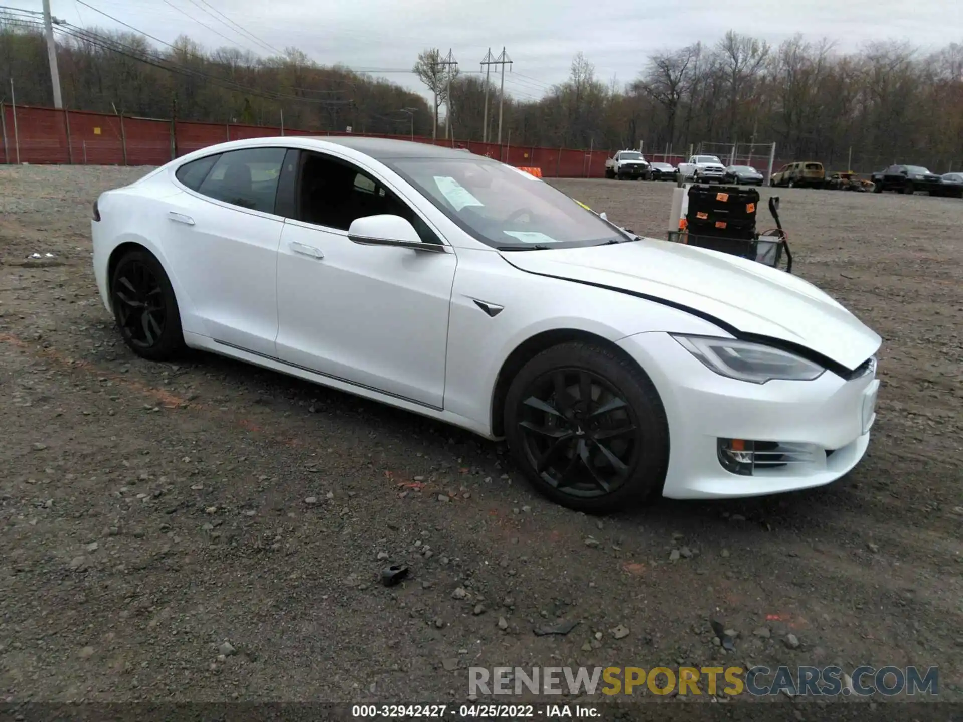 1 Фотография поврежденного автомобиля 5YJSA1E2XMF421589 TESLA MODEL S 2021