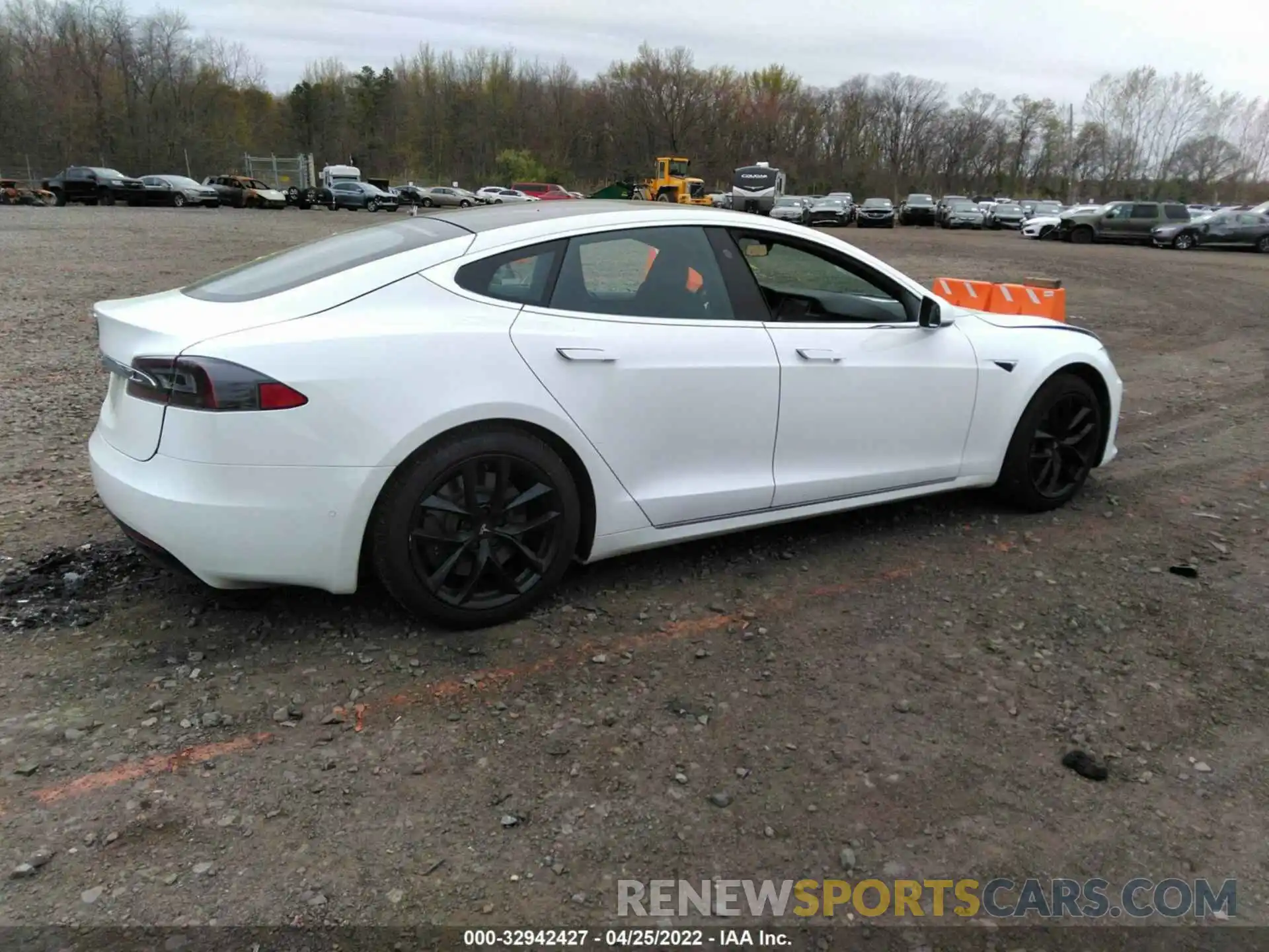 4 Фотография поврежденного автомобиля 5YJSA1E2XMF421589 TESLA MODEL S 2021