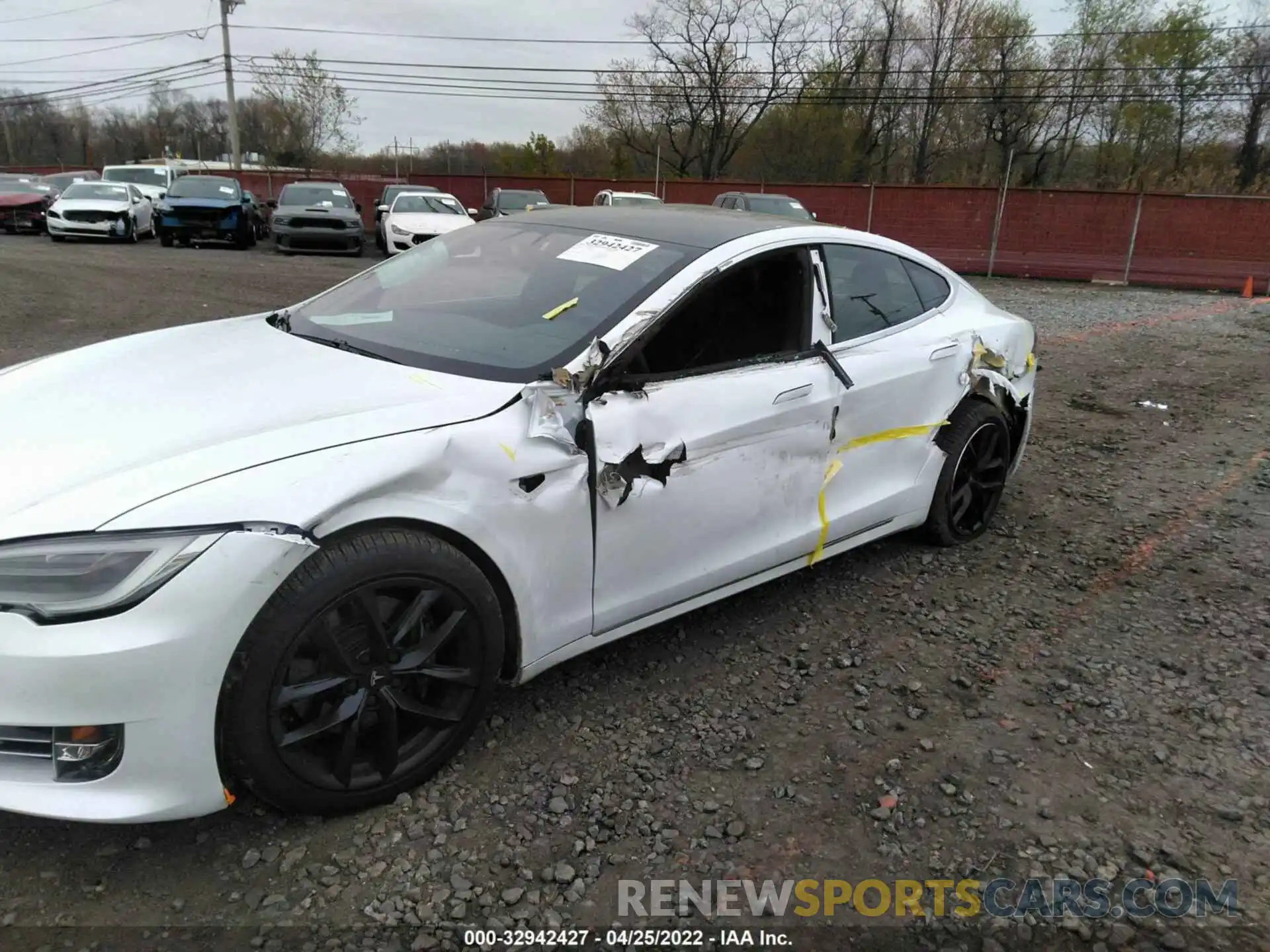 6 Фотография поврежденного автомобиля 5YJSA1E2XMF421589 TESLA MODEL S 2021