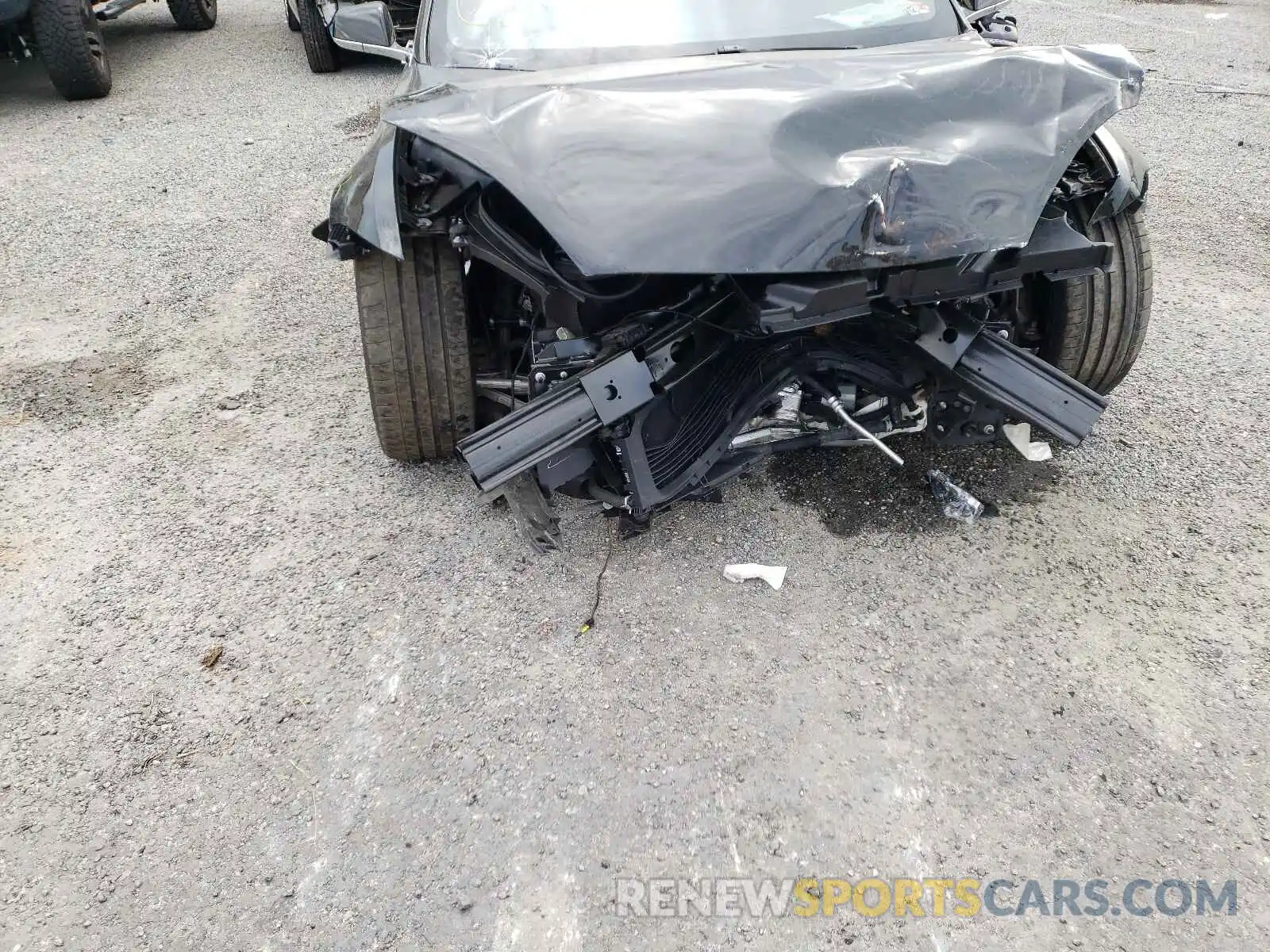 9 Photograph of a damaged car 5YJSA1E41MF425628 TESLA MODEL S 2021