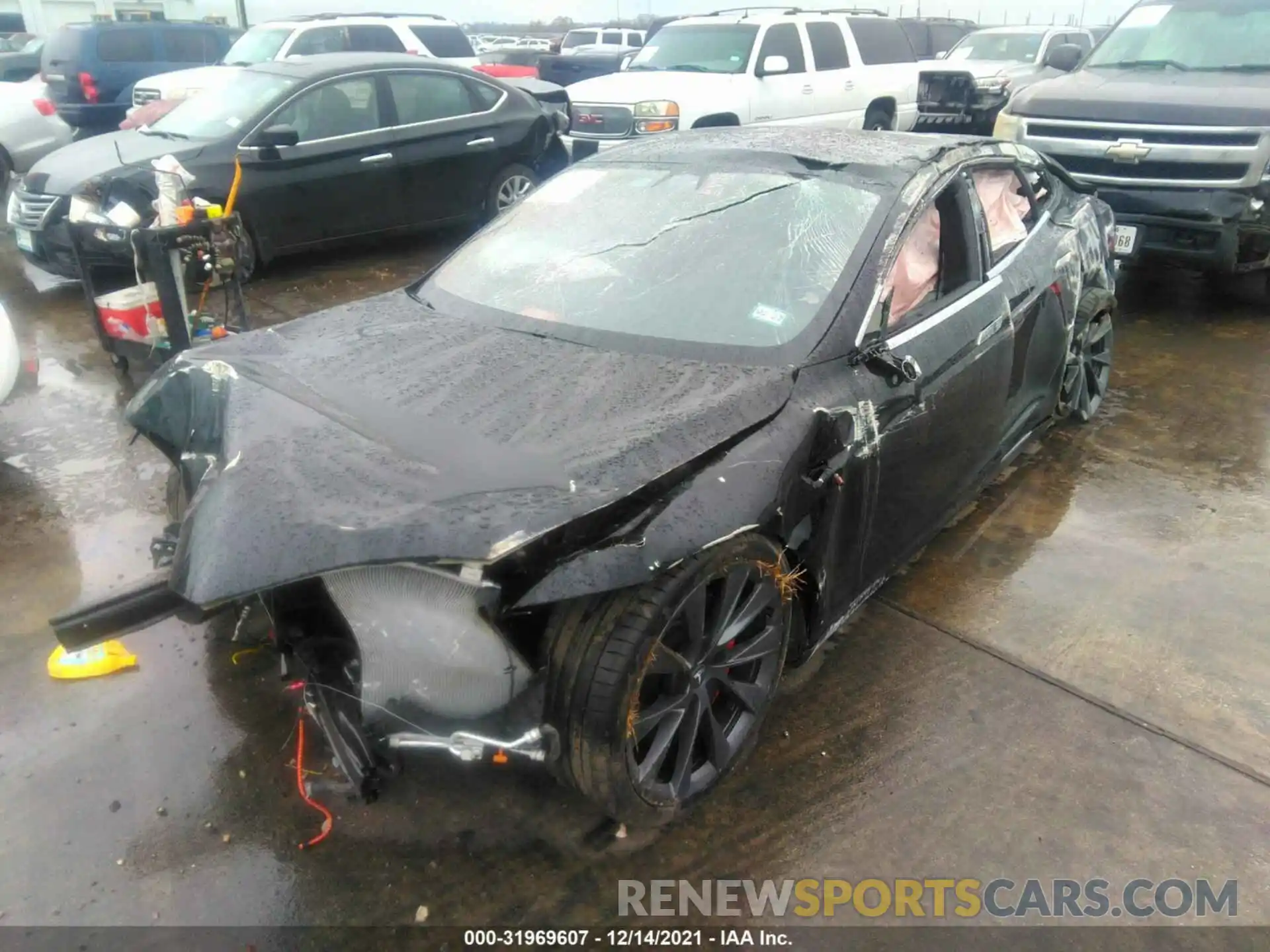 2 Photograph of a damaged car 5YJSA1E41MF426925 TESLA MODEL S 2021