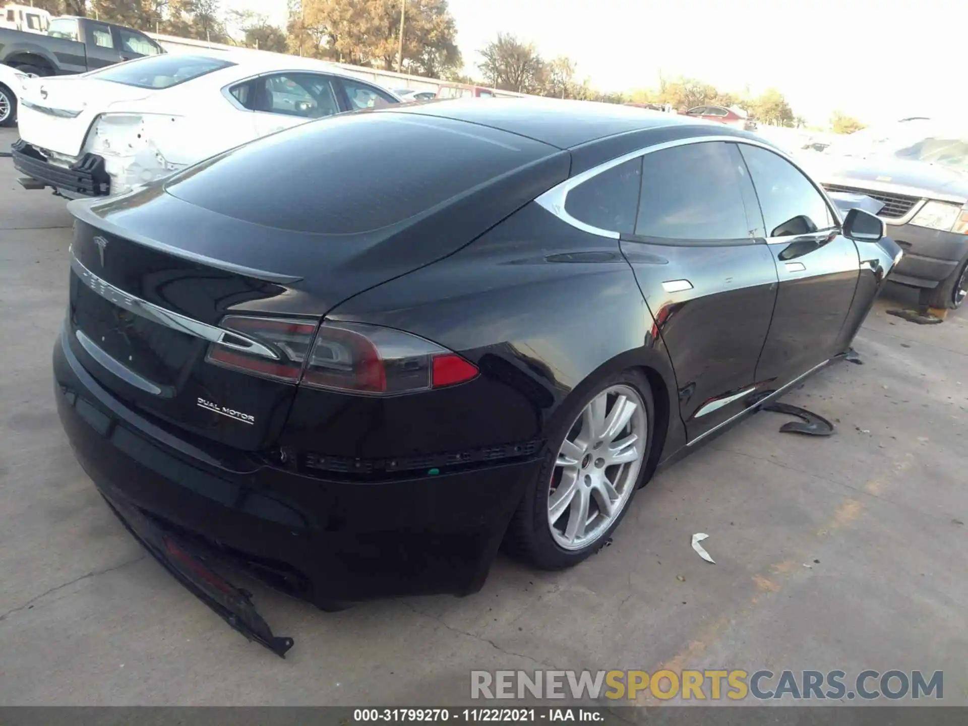 4 Photograph of a damaged car 5YJSA1E4XMF426891 TESLA MODEL S 2021