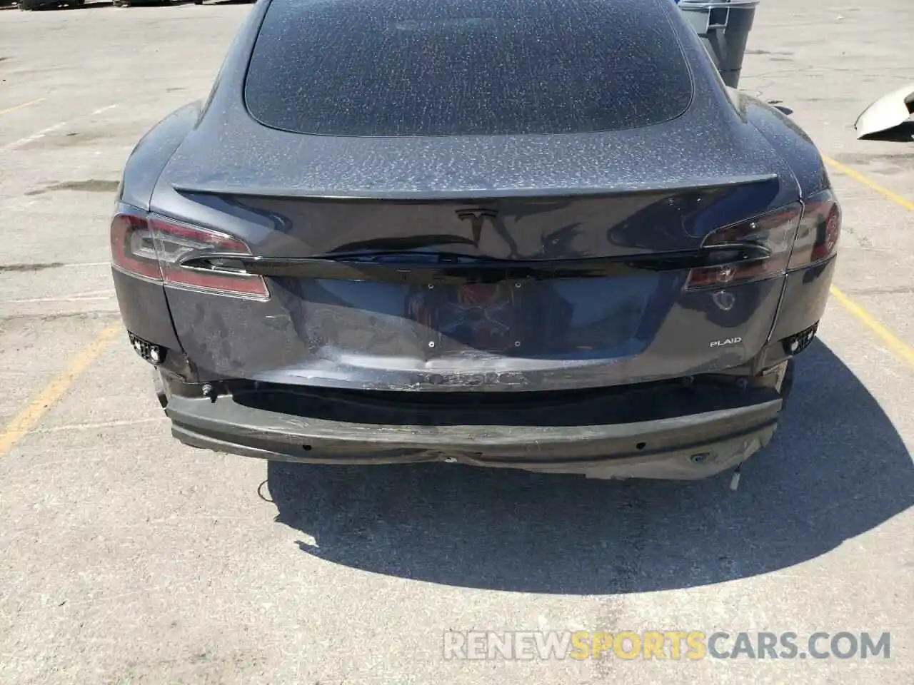 9 Photograph of a damaged car 5YJSA1E50MF430120 TESLA MODEL S 2021