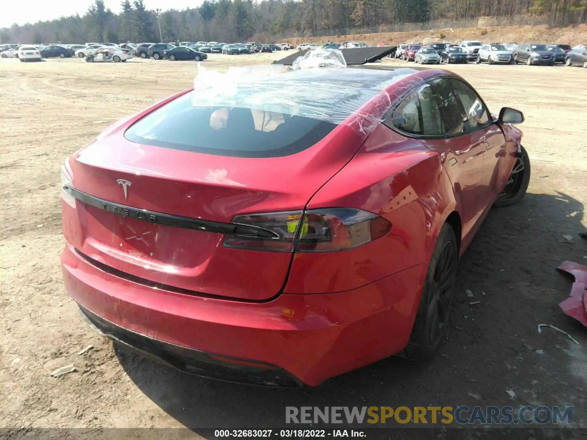 4 Photograph of a damaged car 5YJSA1E51MF440560 TESLA MODEL S 2021