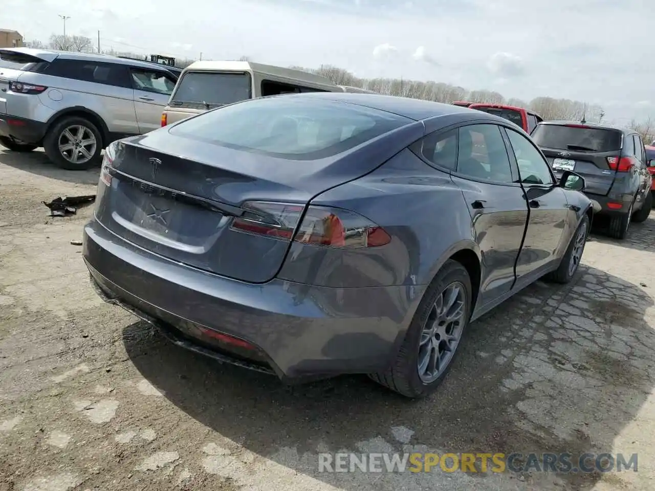 3 Photograph of a damaged car 5YJSA1E52MF432225 TESLA MODEL S 2021