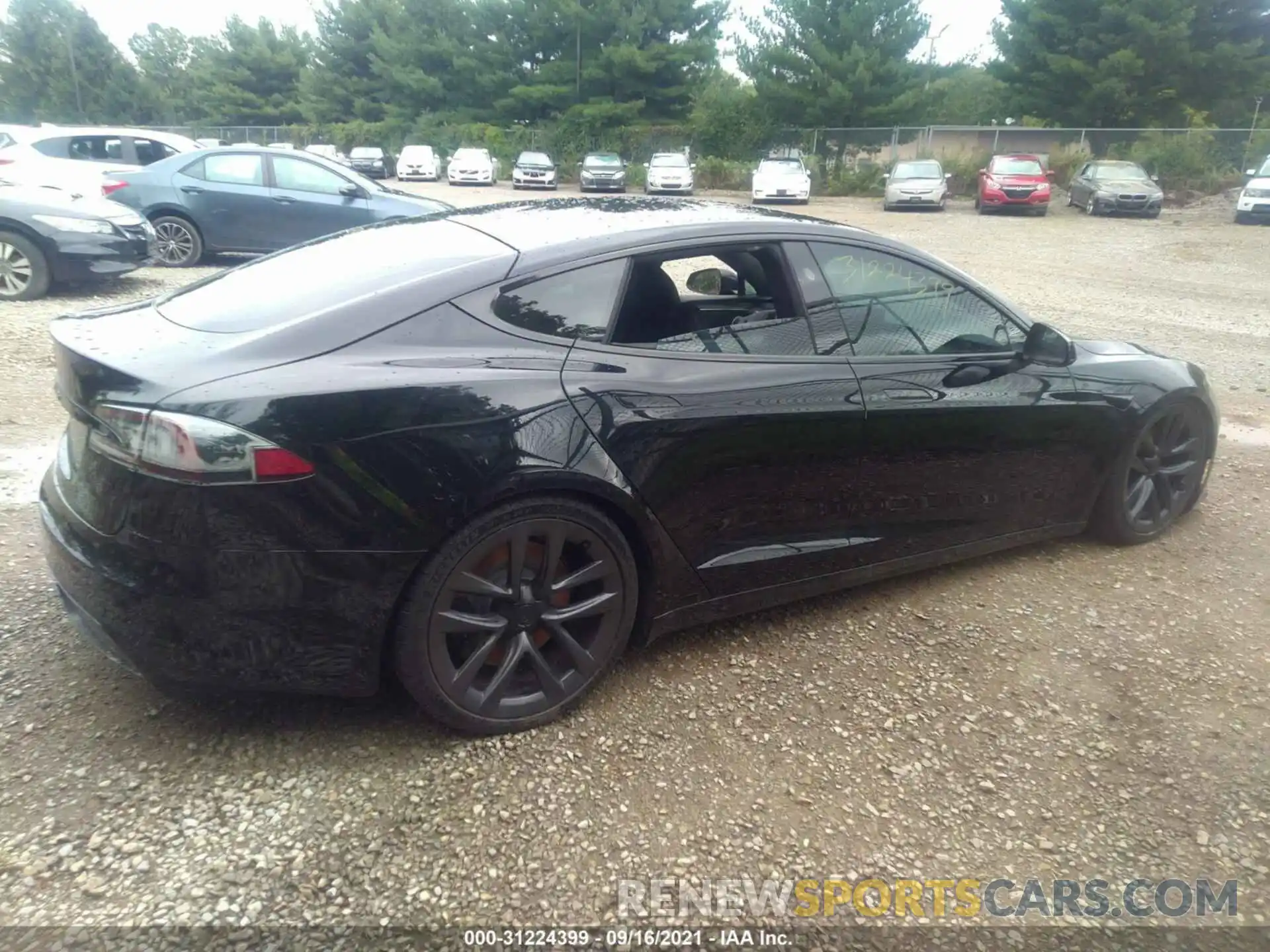 4 Photograph of a damaged car 5YJSA1E54MF433389 TESLA MODEL S 2021