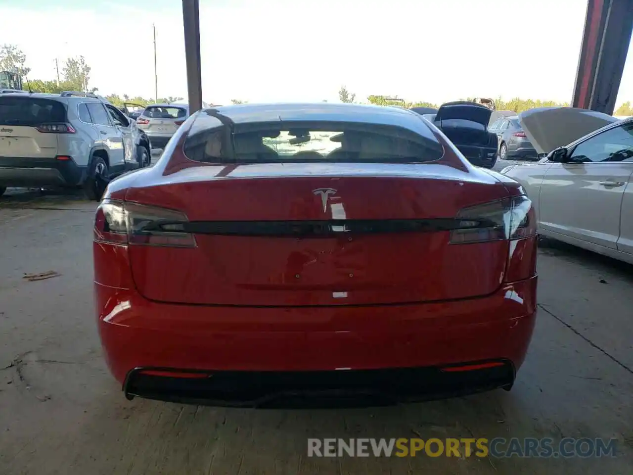 9 Photograph of a damaged car 5YJSA1E55MF451657 TESLA MODEL S 2021