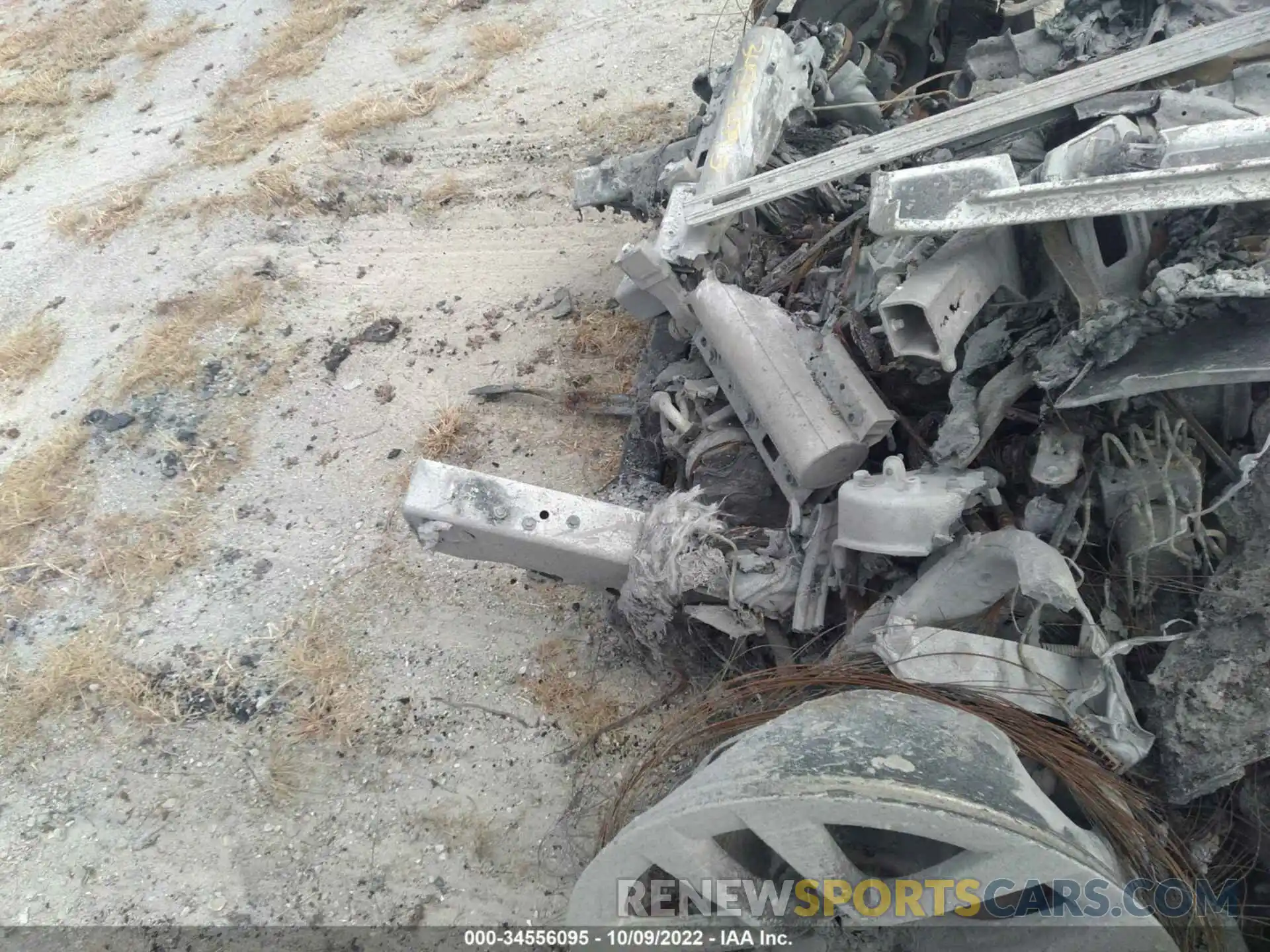 10 Photograph of a damaged car 5YJSA1E56MF435600 TESLA MODEL S 2021