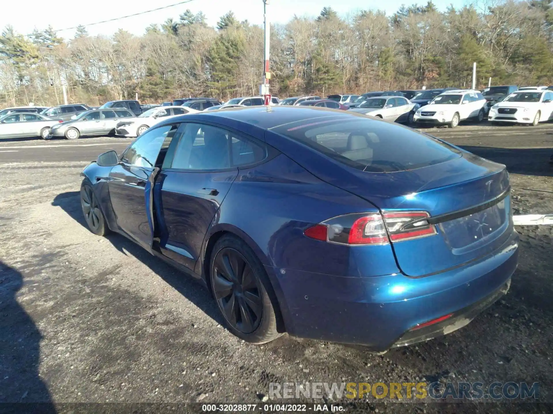 3 Photograph of a damaged car 5YJSA1E56MF439825 TESLA MODEL S 2021