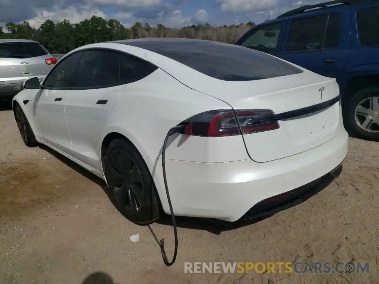 3 Photograph of a damaged car 5YJSA1E57MF441969 TESLA MODEL S 2021