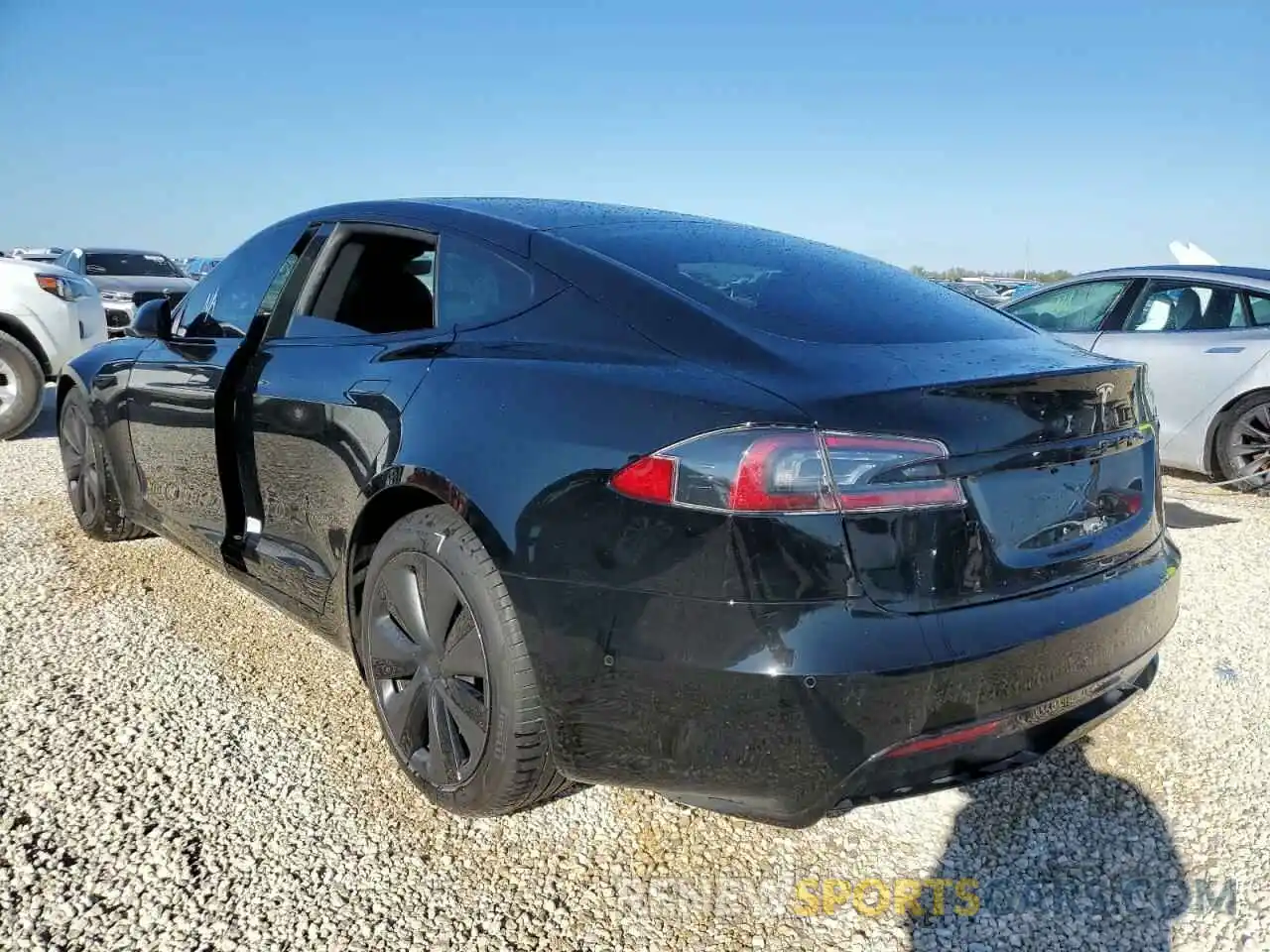 3 Photograph of a damaged car 5YJSA1E58MF455427 TESLA MODEL S 2021