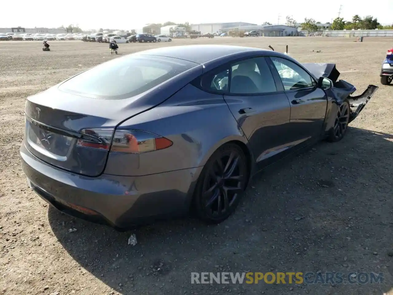 4 Photograph of a damaged car 5YJSA1E59MF436112 TESLA MODEL S 2021