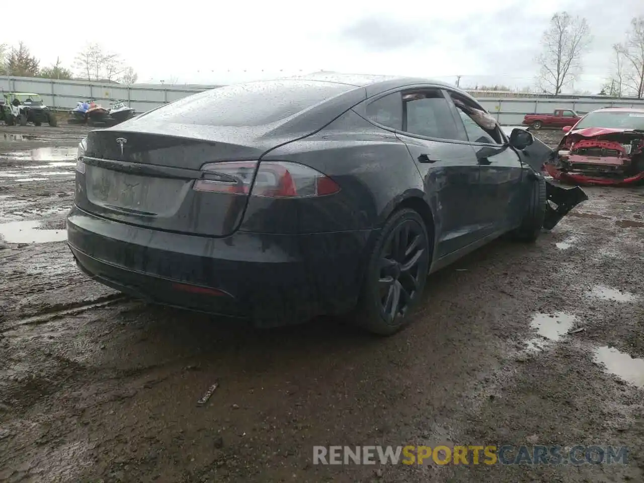 4 Photograph of a damaged car 5YJSA1E59MF451919 TESLA MODEL S 2021