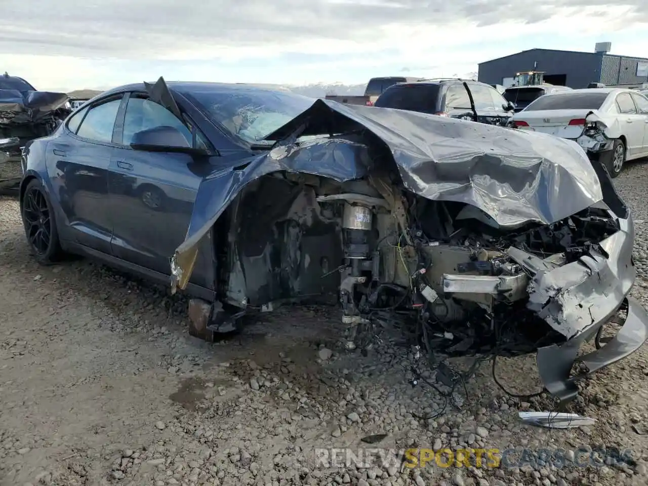 4 Photograph of a damaged car 5YJSA1E5XMF433428 TESLA MODEL S 2021