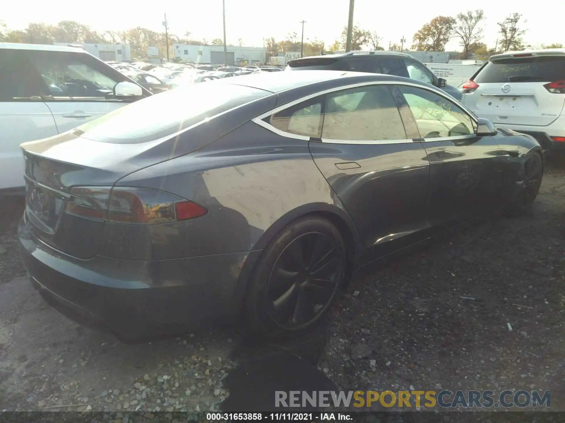 4 Фотография поврежденного автомобиля 5YJSA1E5XMF440010 TESLA MODEL S 2021